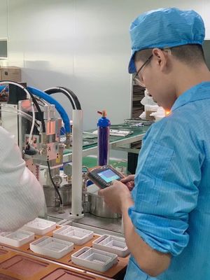 Вакуумная функция SMT 2k Meter Mix Dispensing Machine для разлива клея